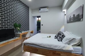 Room - Irich residence (South Samrong) 6 Kms BTS-Pu Chao (Phra Pradaeng)