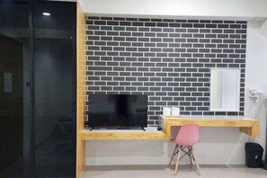 Room - Irich residence (South Samrong) 6 Kms BTS-Pu Chao (Phra Pradaeng)