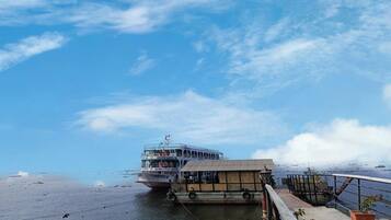 Deluxe-Doppelzimmer, Balkon, Flussblick | Ausblick vom Zimmer