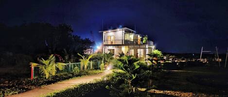 Deluxe Double Room, Balcony, River View