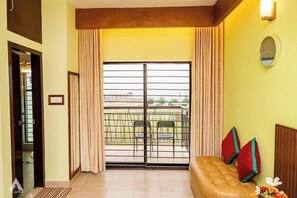 Deluxe Double Room, Balcony, River View | Free WiFi - Subarna Bhumi Resort (Gazaria)