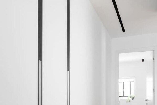 Room - Spacious & Modern 3BD Apt by Sea N' Rent (Tel Aviv)