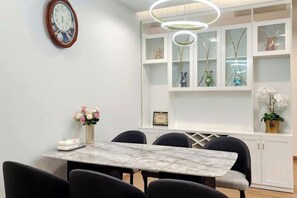 Unclassified image, 2 of 41, button - 4 bedroom apartment with beautiful view at vinhomes metropolis (Hanoi)