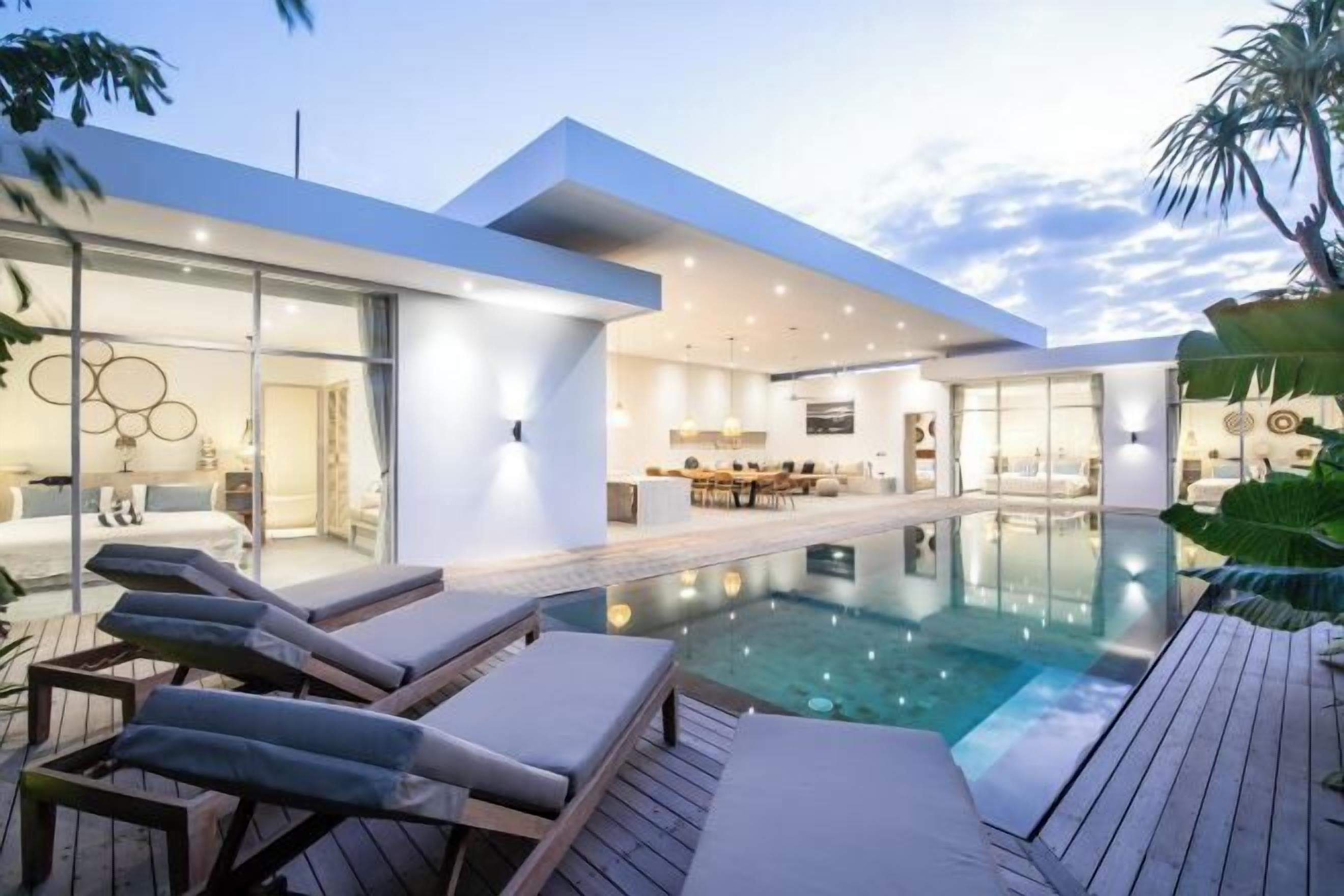 حمام سباحة خارجي