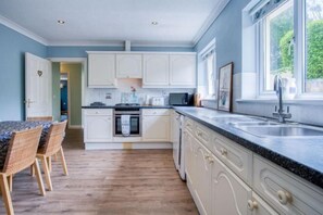 Room - 10 Warlows Meadow - 3 Bed Holiday Home - Manorbier (Manorbier)