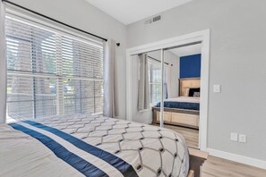 2 bedrooms, iron/ironing board, Internet, bed sheets