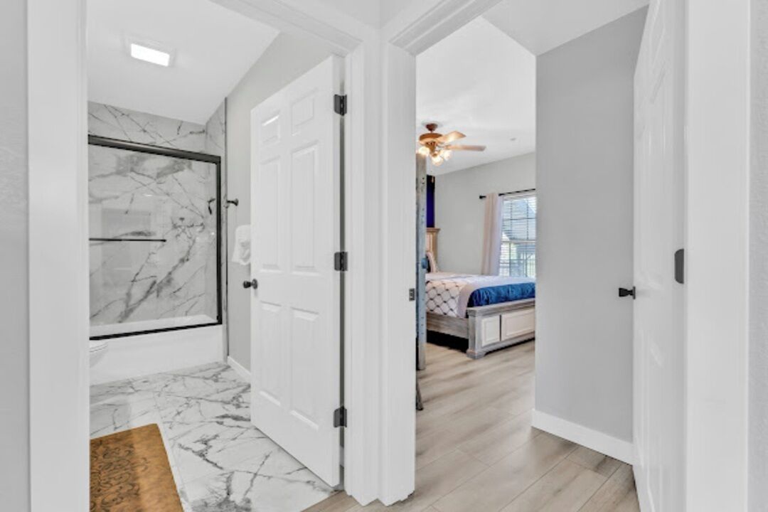 2 dormitorios, tabla de planchar con plancha, Internet y ropa de cama