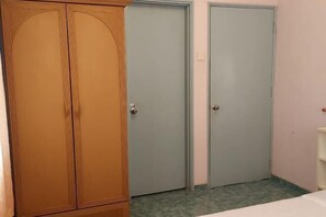 Room - Glory 2 Beds Room by Alpine (Port Dickson)