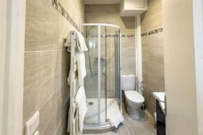 Room - HbyB - Montparnasse 1 - 2 Bedrooms (Paris)