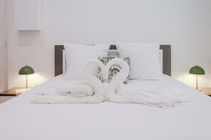 Room - HbyB - Montparnasse 1 - 2 Bedrooms (Paris)