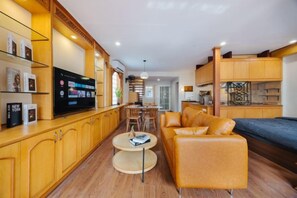 Unclassified image, 4 of 18, button - VietHOME - 22 Pho Hue - Apartment 401 (Hanoi)