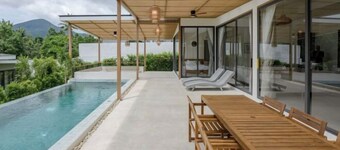 Tropical Peaceful Poolside Retreat by Sea N' Rent