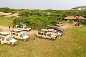 Unclassified image, 4 of 17, button - Kenzan Mara Camp (Serengeti)