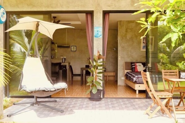 Outdoor dining - Destination 39 Pool Villa (Phuket)