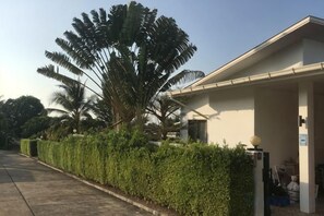 صورة غير مصنفة، 4 من 15، زرّ