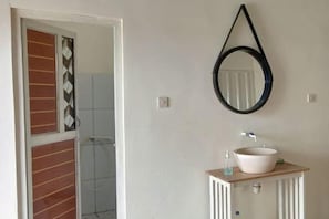 Room - Villa New D'Bamboo by Plesirhatiyogja (Sewon)