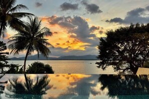 Unclassified image, 4 of 40, button - Luxury Beachfront Villas & Resort (Phuket)