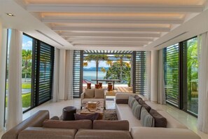 Cribs/infant beds - Super Luxury Seafront Villa (Phuket)