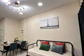 Unclassified image, 2 of 18, button - Twenty-one Bkk House (Bangkok)