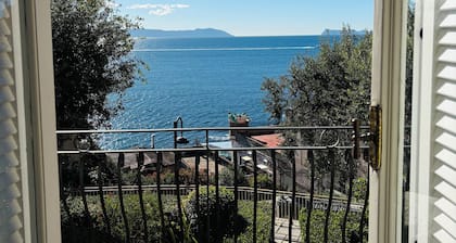 Charming Naples escape w/stunning sea views from private terrace