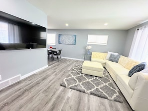 Living area - Walk to Starbucks, Anschutz, Dining; 5 King Bedrooms / 5 Full Bathrooms (Aurora)