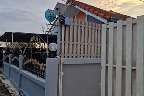 View from property - Bluepool Villa Pattaya (Sattahip)