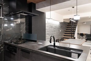 Private kitchen - CREAL premier Akasaka (Minato-ku)
