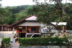 Exterior - 66 Baanaisuan (Than To)