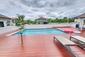 Unclassified image, 5 of 18, button - Pool Villa - Phetchabun (Phetchabun)