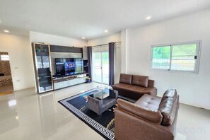 Living area - Pool Villa - Phetchabun (Phetchabun)
