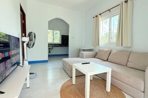 Room - Deniz’s Temple Light (Koh Phangan)