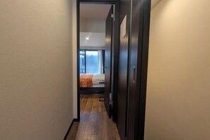 Room - NAKAZAWA Home (Osaka)