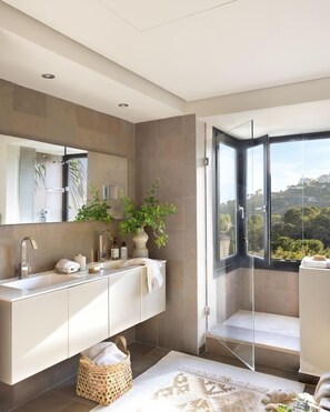 Room - All About La Boheme (Benahavis)