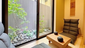 Interior - EI・RIN (Osaka)