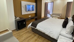 Superior Double Room - MANGLAM INN (Lucknow)