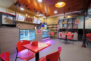 Food court - Hotel Saubhagya Ahmedabad (Ahmedabad)