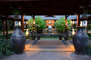 Ngoại thất