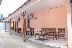 Unclassified image, 3 of 33, button - Wahyu Putri House Yogyakarta (Kraton)