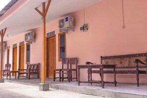 Unclassified image, 4 of 33, button - Wahyu Putri House Yogyakarta (Kraton)