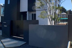 Unclassified image, 3 of 19, button - star residence (Inzai)