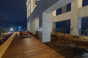 Unclassified image, 2 of 21, button - SUNNY HOUSE (Seoul)