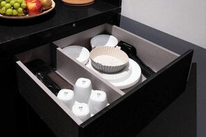 Fer et planche à repasser, lits bébé