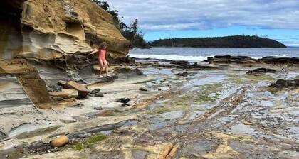 Water views + King bed + Spa bath + Breakfast