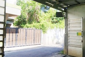 Property grounds - Kos Kosan Mbak Anti (North Bogor)
