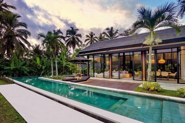 Outdoor pool - Villa Sunset Forest by BaliSuperHost (Bali)