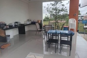 Outdoor dining - U-Kham Home View At Sirindhorn (Sirindhorn)
