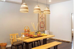 Dining - Good Moon at Tha Phae (Chiang Mai)