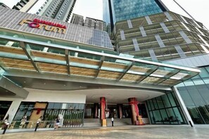 Exterior - Dreamy Sunsuria Forum Homes-Setia City Mall and Setia City Convention Centre/NIH/TopGlove/Kossan (Shah Alam)