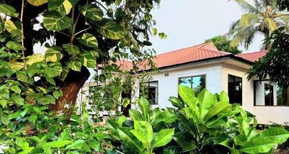 Elrad Msamvu Villa with Privacy by Monalisa