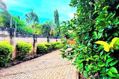 Elrad Msamvu Villa with Privacy by Monalisa